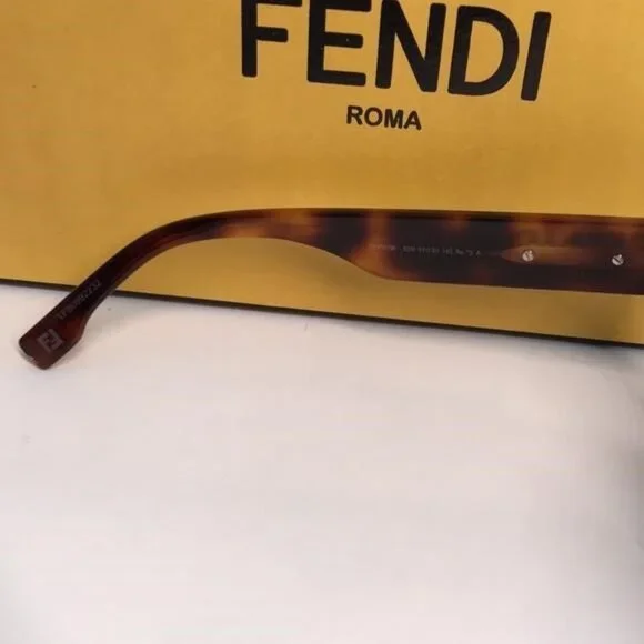 NEW Authentic Fendi FE40078I 52N Sunglasses – Havana / Green Glasses